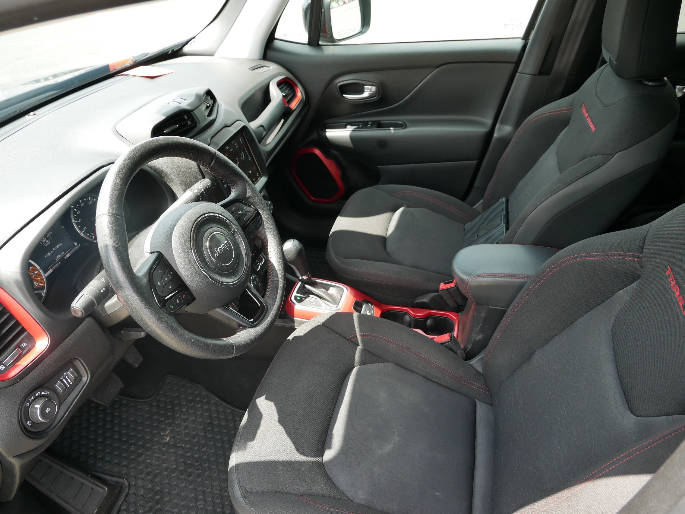 2022 Jeep Renegade Trailhawk photo 11