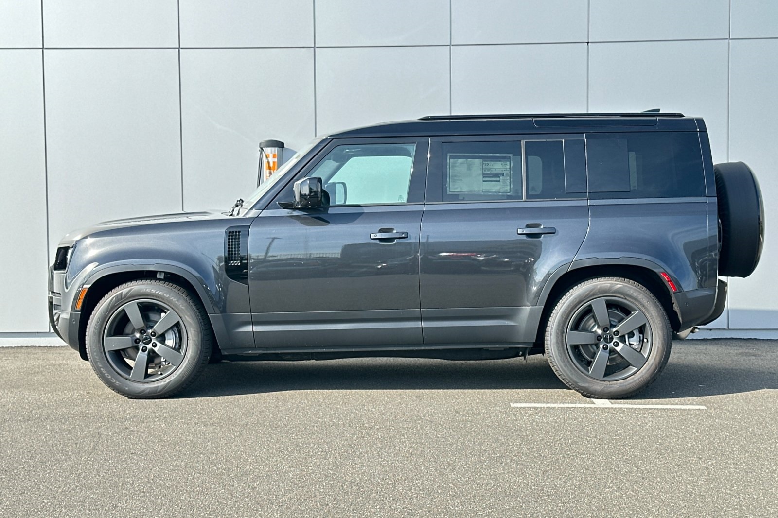 2026 Land Rover Defender 110 S photo 3