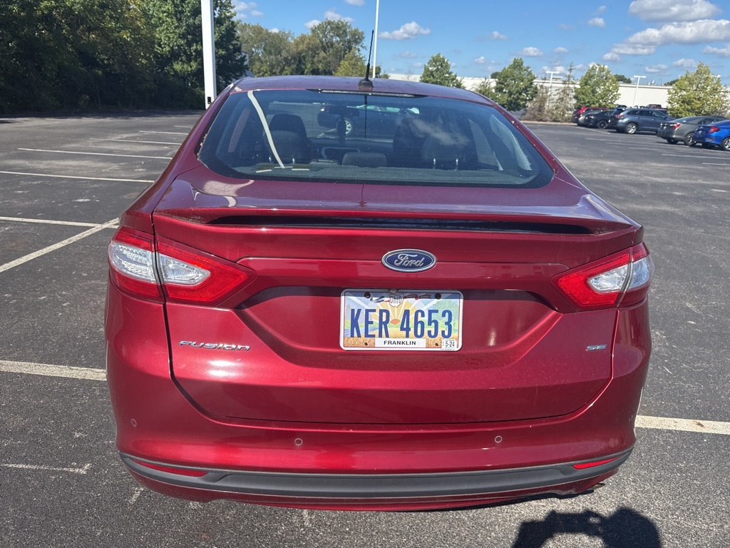 2016 Ford Fusion SE photo 4