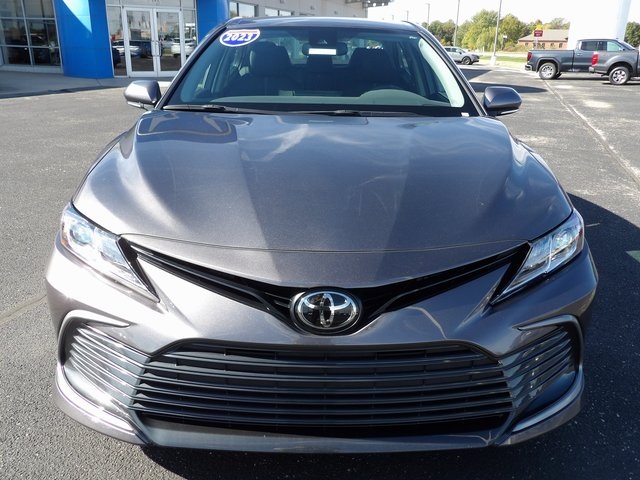 2023 Toyota Camry LE photo 2