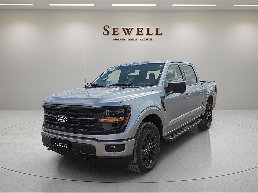 2025 Ford F-150 XLT's photo