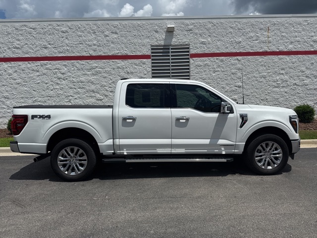 2024 Ford F-150 Lariat photo 8