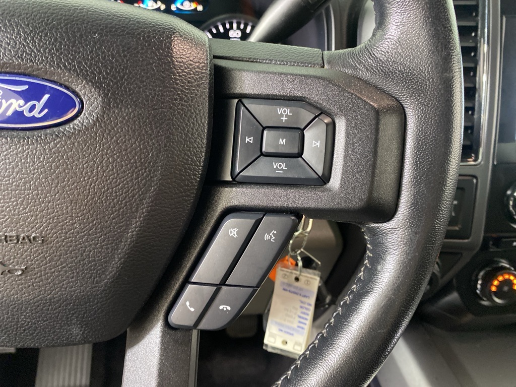 2017 Ford F-150 XLT photo 8