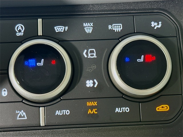 2025 Land Rover Defender 110 X-Dynamic SE photo 18