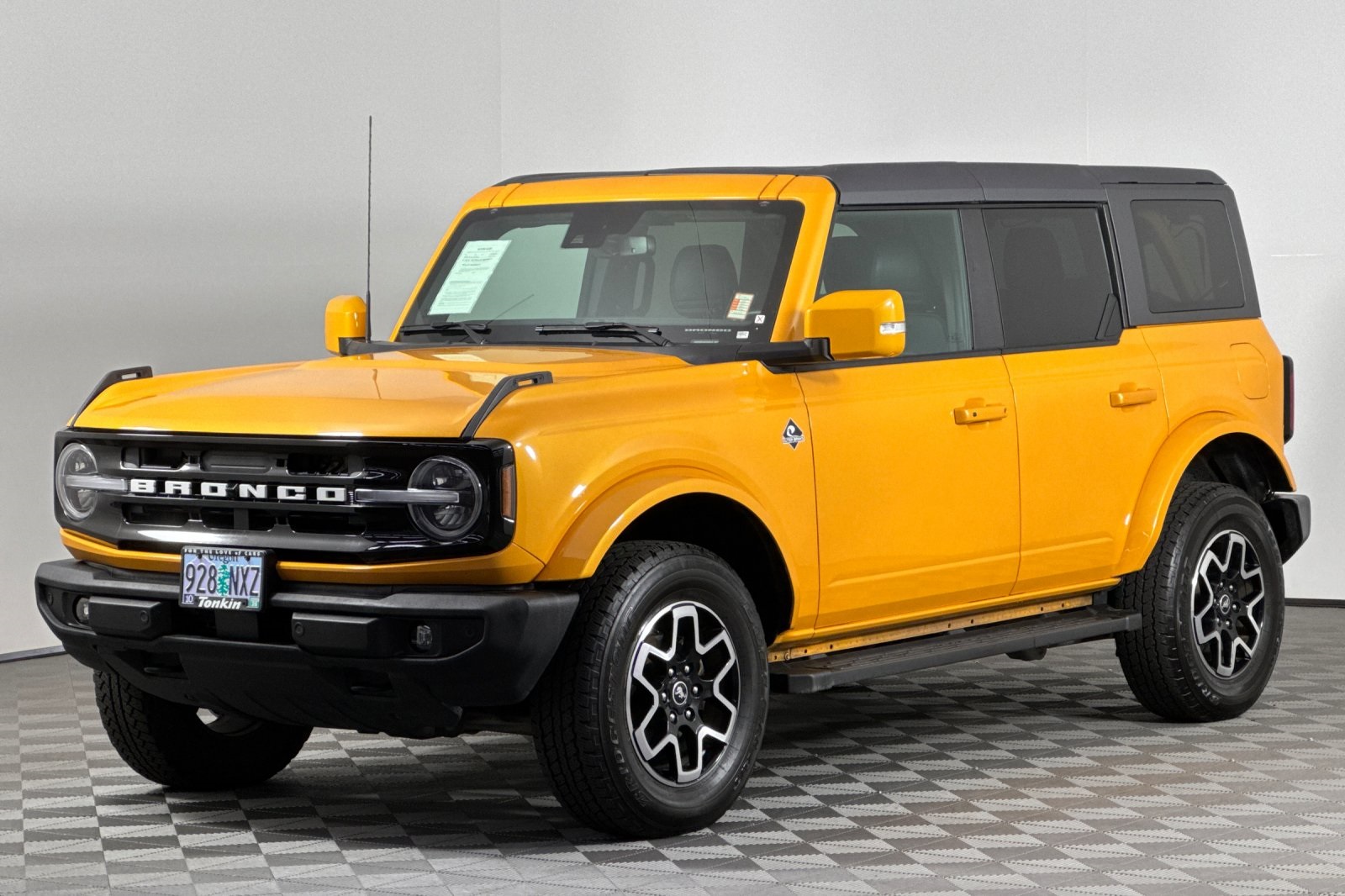 2022 Ford Bronco Outer Banks photo 7