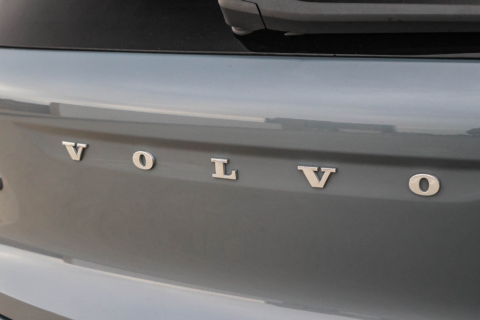 2022 Volvo XC40 R-Design photo 15
