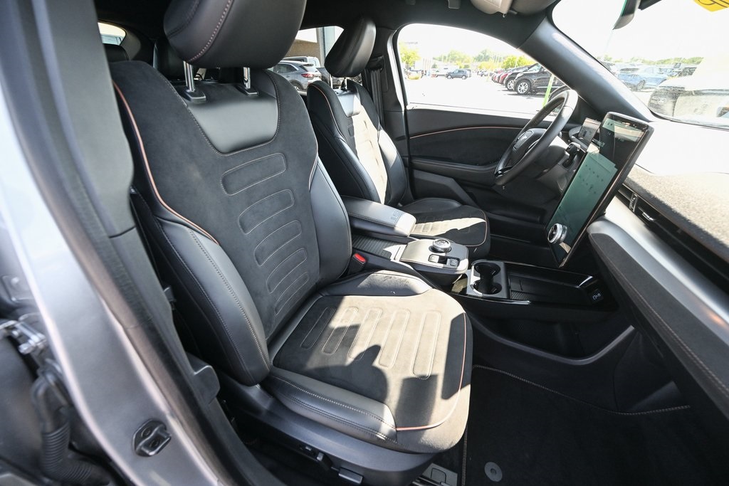 2021 Ford Mustang Mach-E GT photo 23