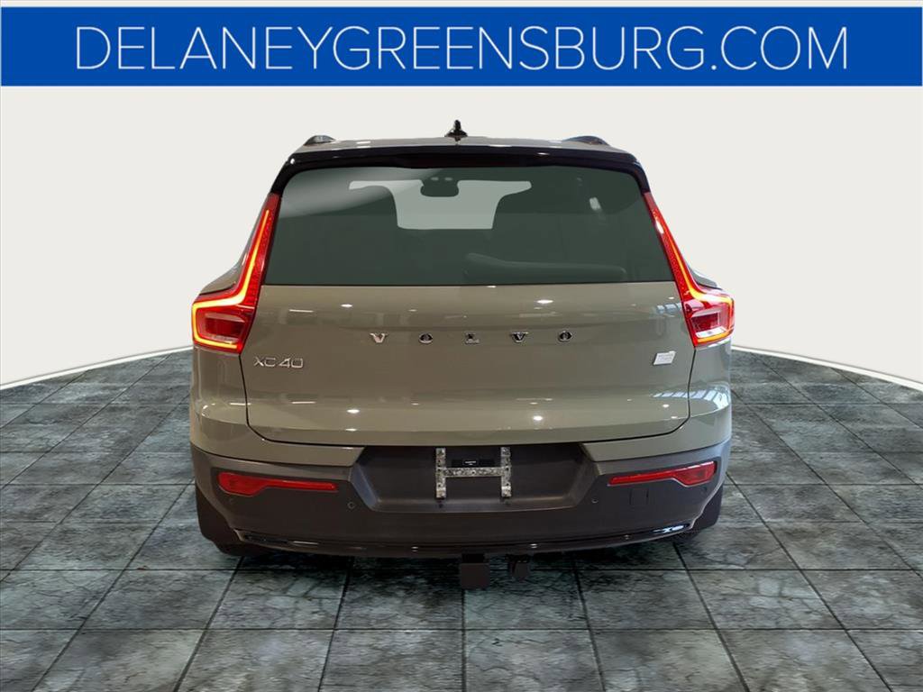 2023 Volvo XC40 Recharge Twin Plus photo 4