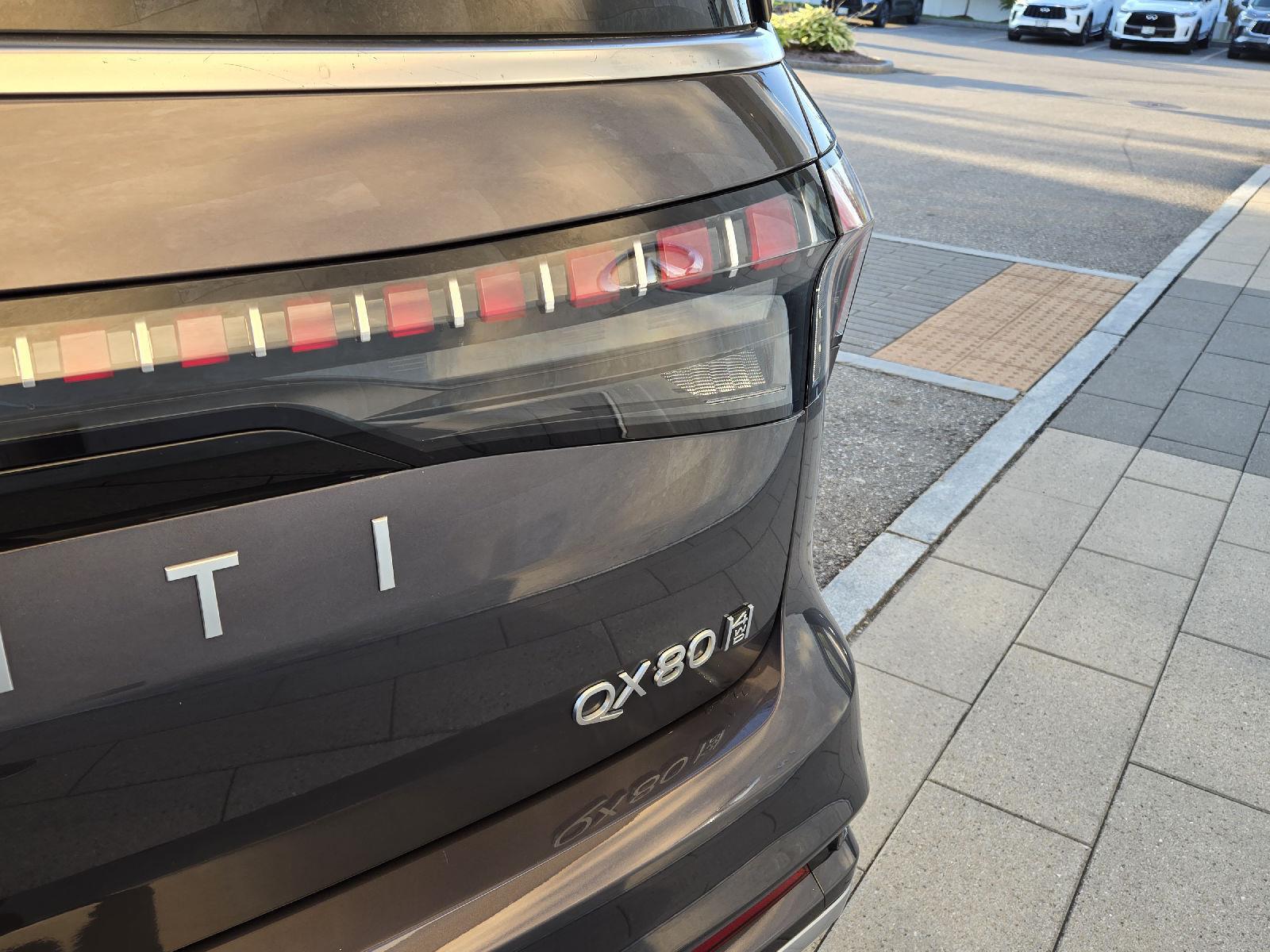 2025 Infiniti QX80 Luxe photo 17