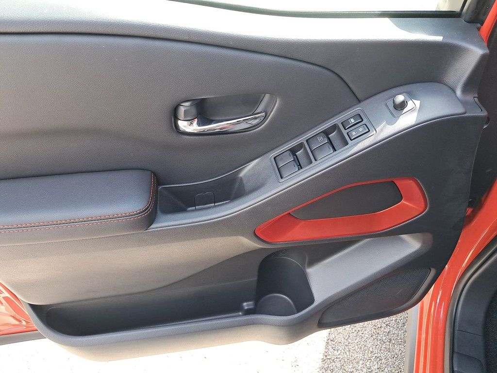 2025 Nissan Frontier PRO-4X photo 4