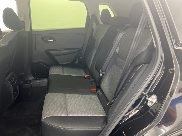 2023 Nissan Rogue SV photo 12