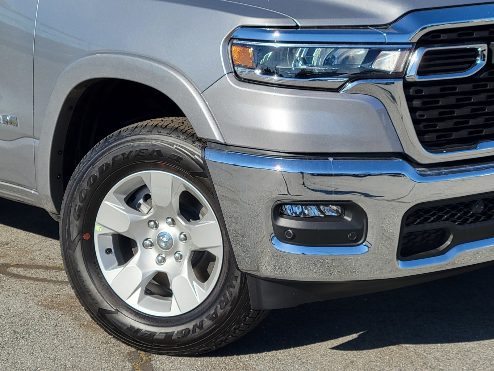 2025 Ram 1500 Big Horn Lone Star photo 3