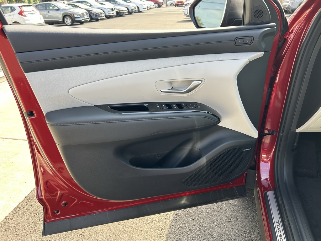2025 Hyundai Tucson Hybrid Limited photo 10