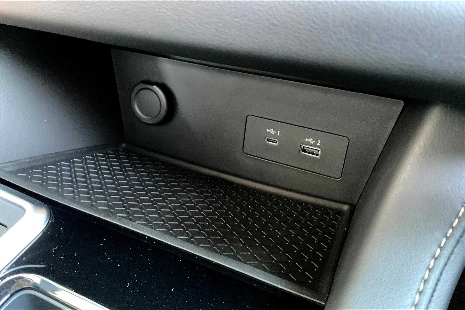 2025 Nissan Pathfinder SV photo 17