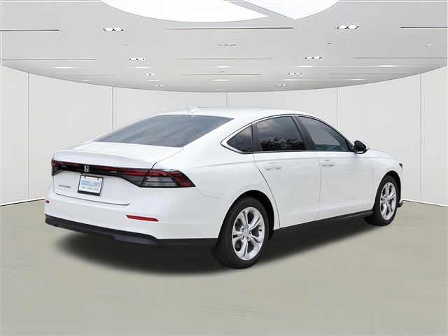2025 Honda Accord LX photo 3