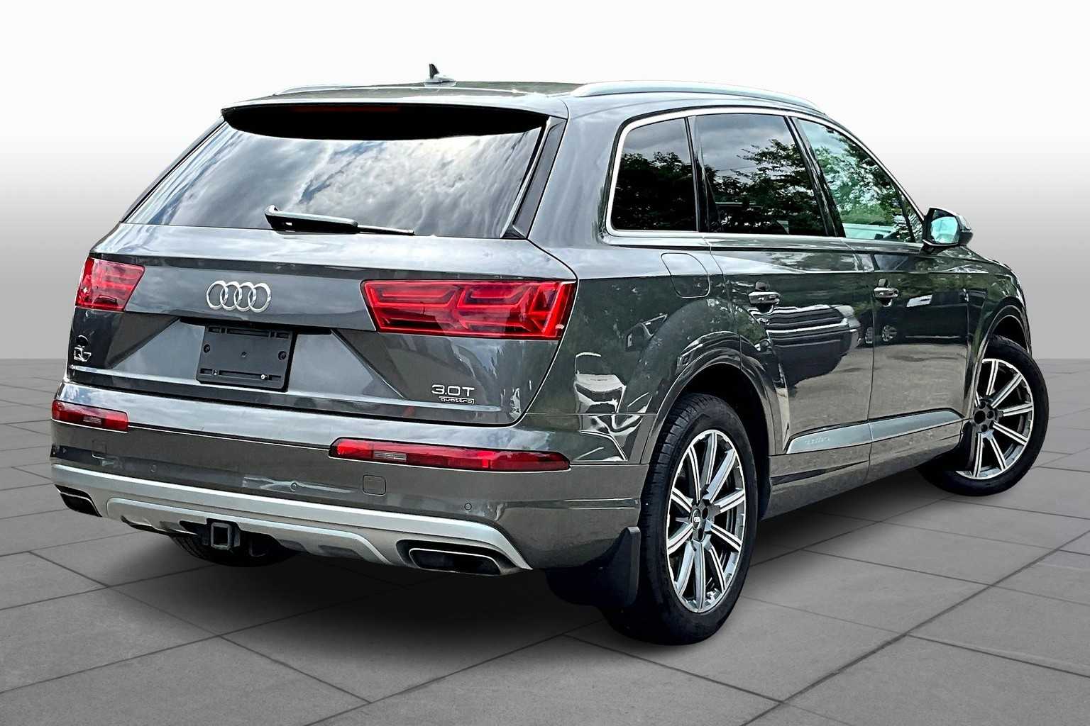 2018 Audi Q7 3.0T Premium Plus photo 11