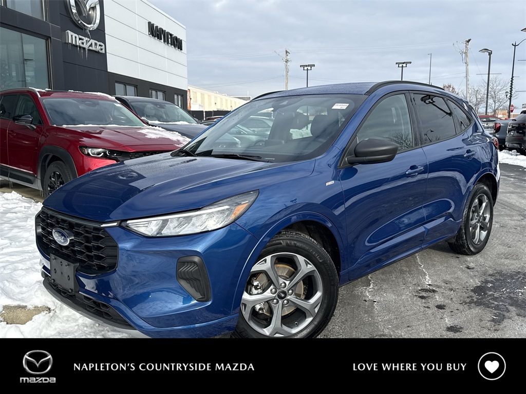 2023 Ford Escape ST-Line's photo