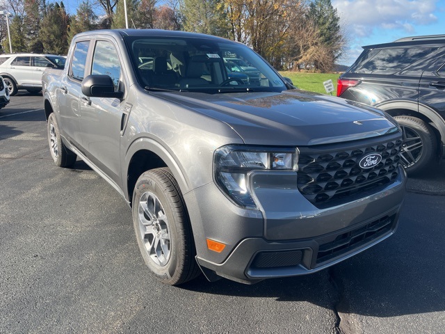 2025 Ford Maverick XLT photo 2