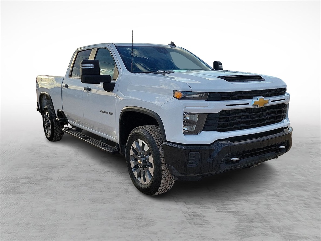 2024 Chevrolet Silverado 2500HD Custom's photo