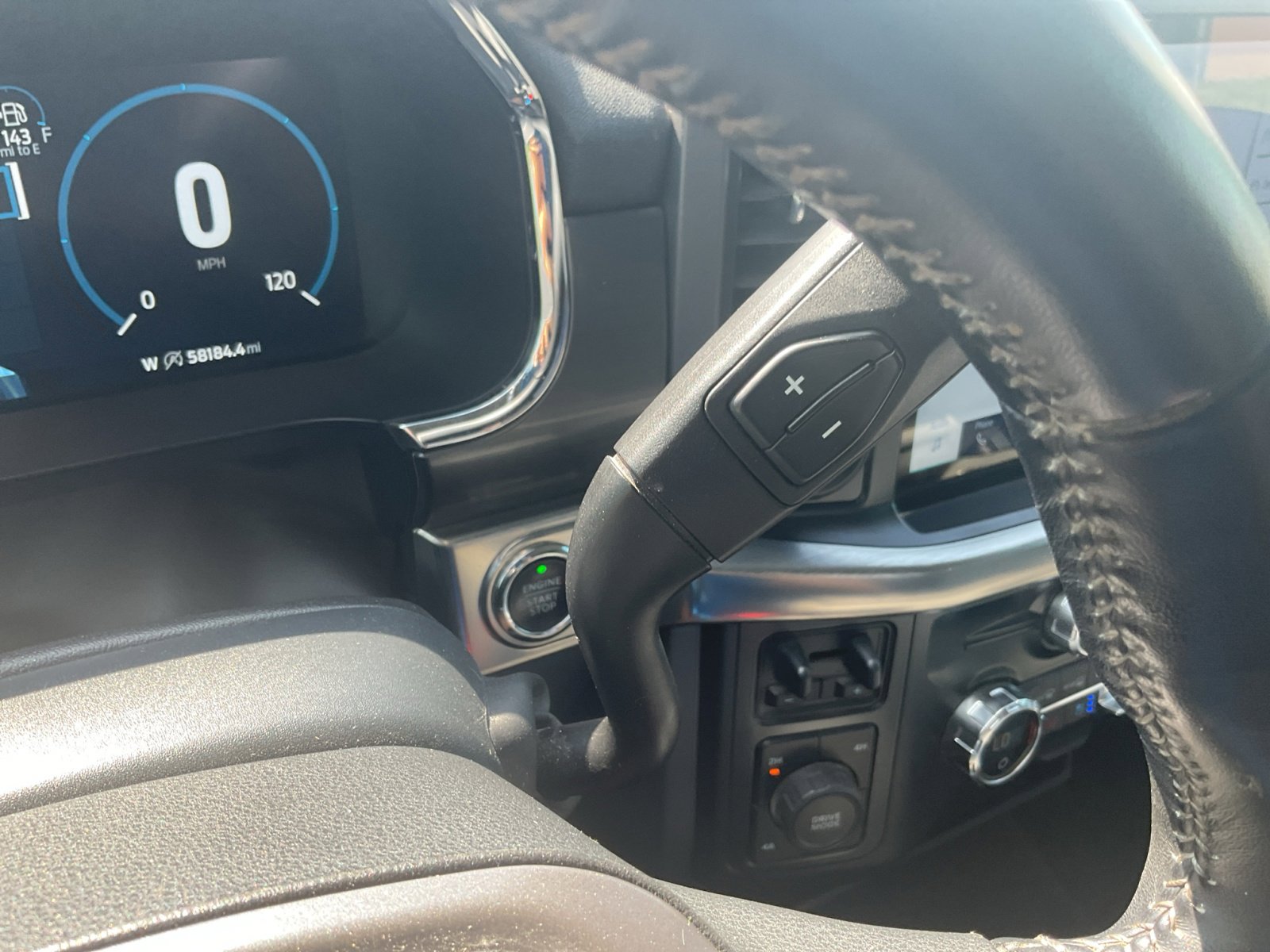 2021 Ford F-150 Lariat photo 23