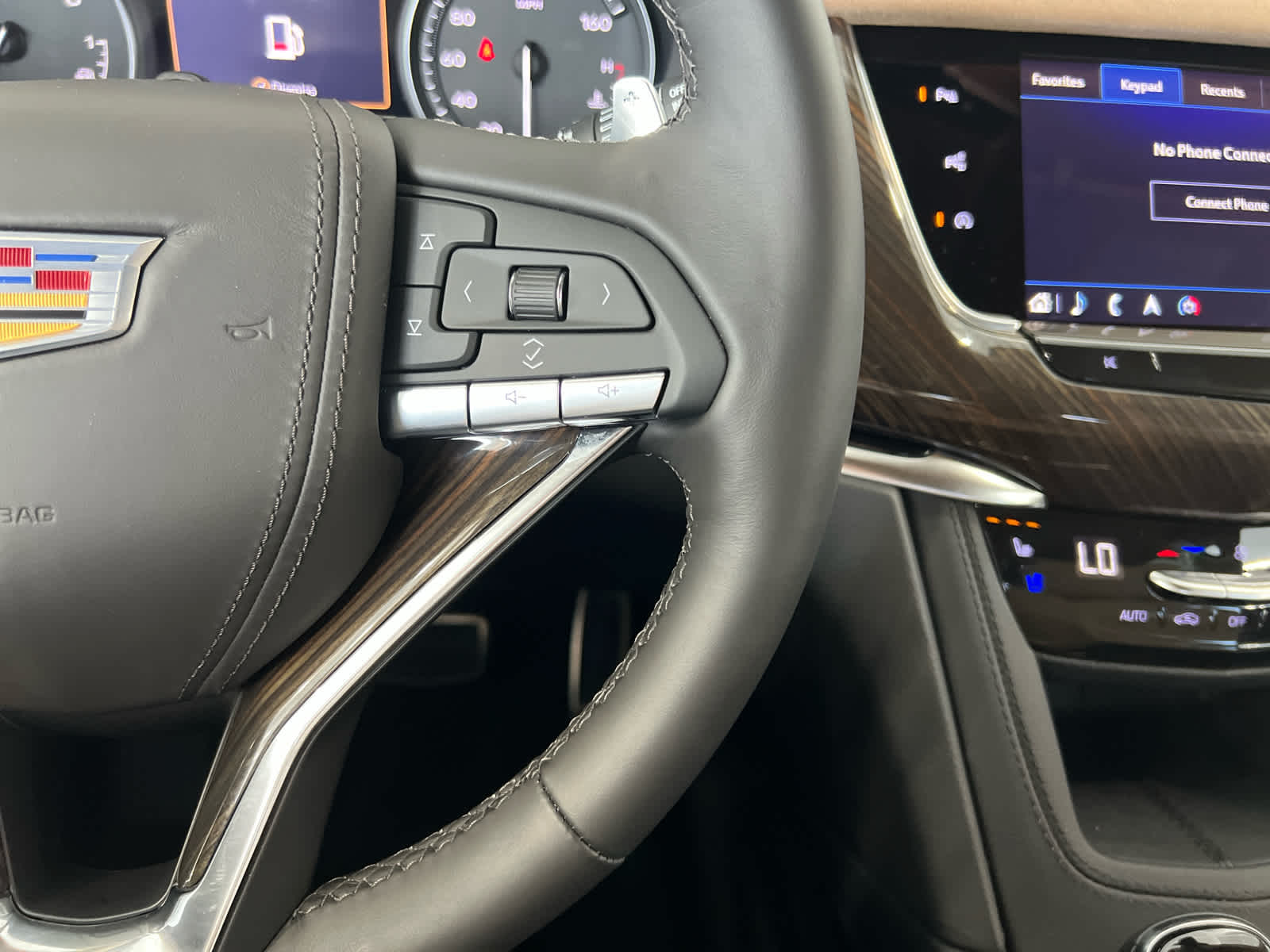 2024 Cadillac XT6 Sport photo 16