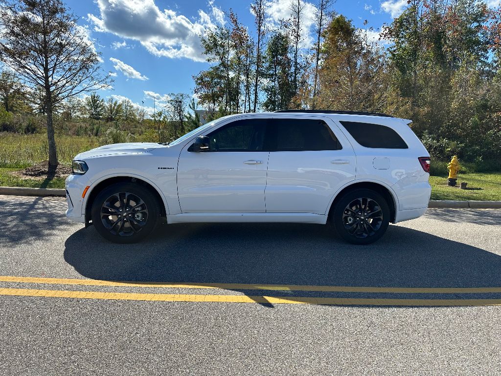 2025 Dodge Durango R/T Plus photo 3