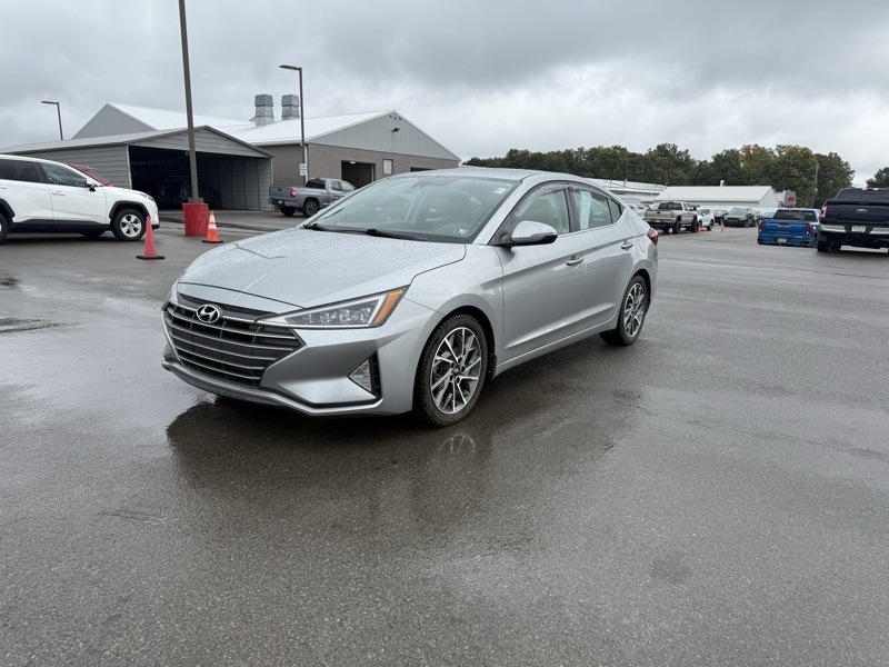 2020 Hyundai Elantra Limited photo 3