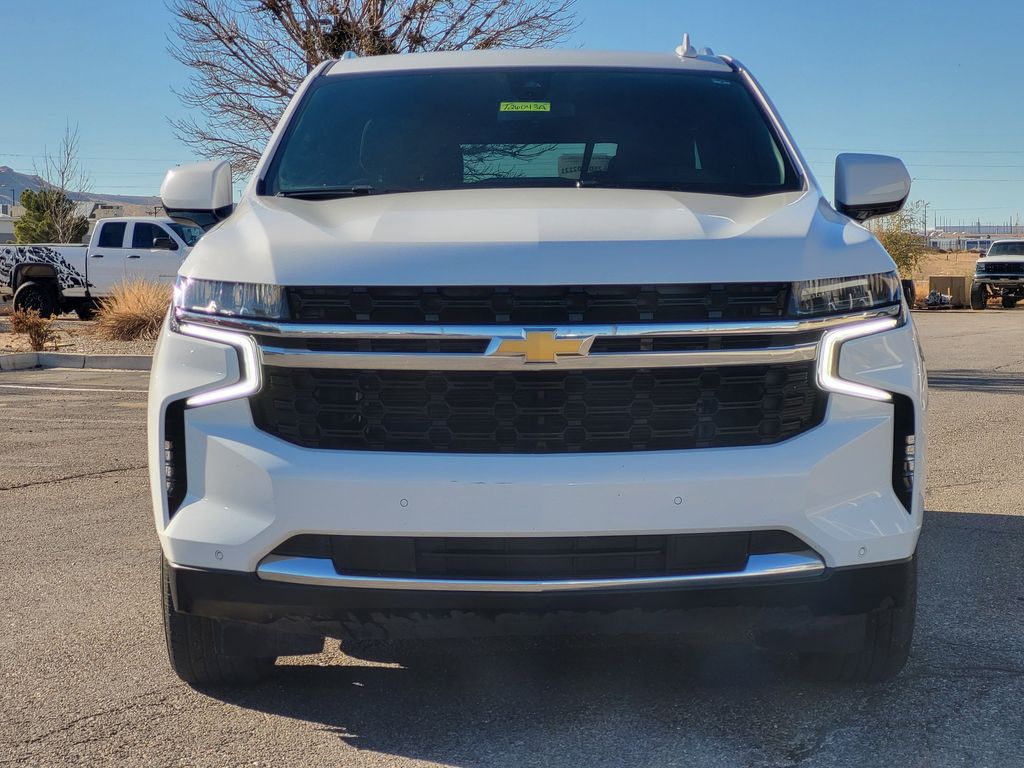 2022 Chevrolet Suburban LS photo 3