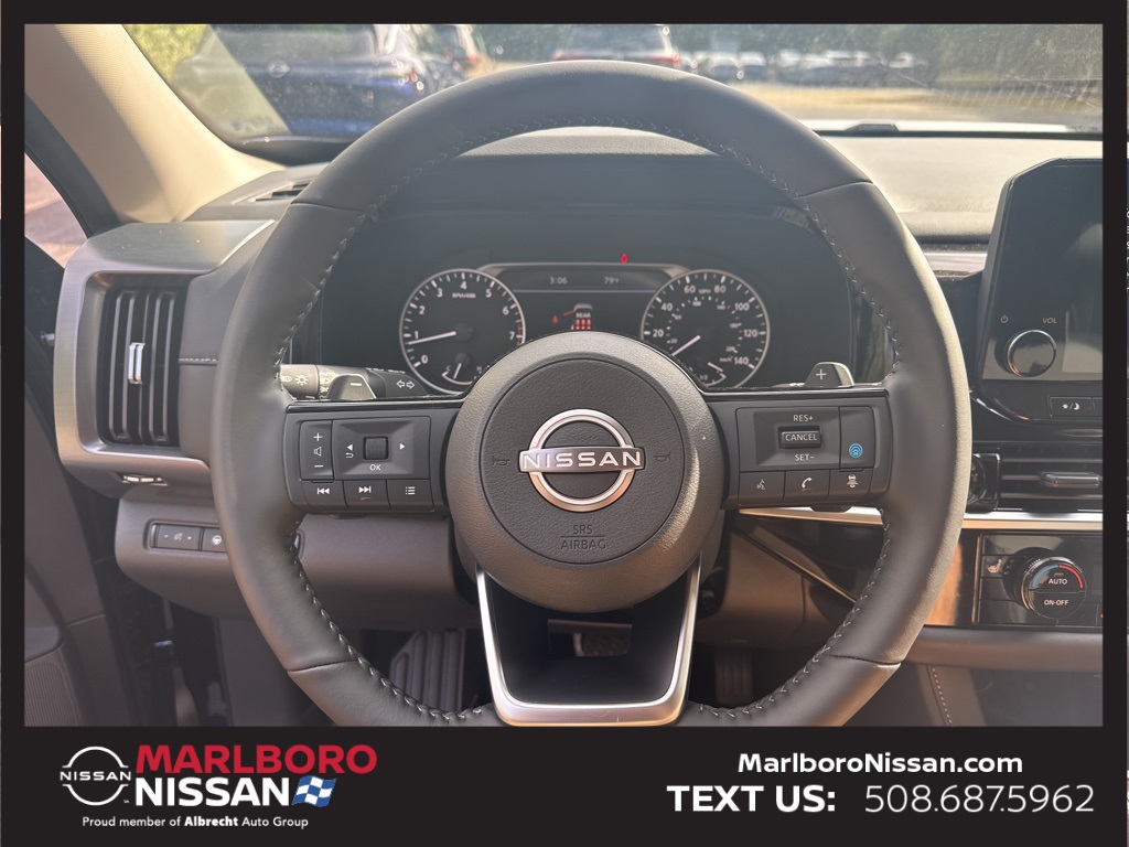 2025 Nissan Pathfinder SL photo 24