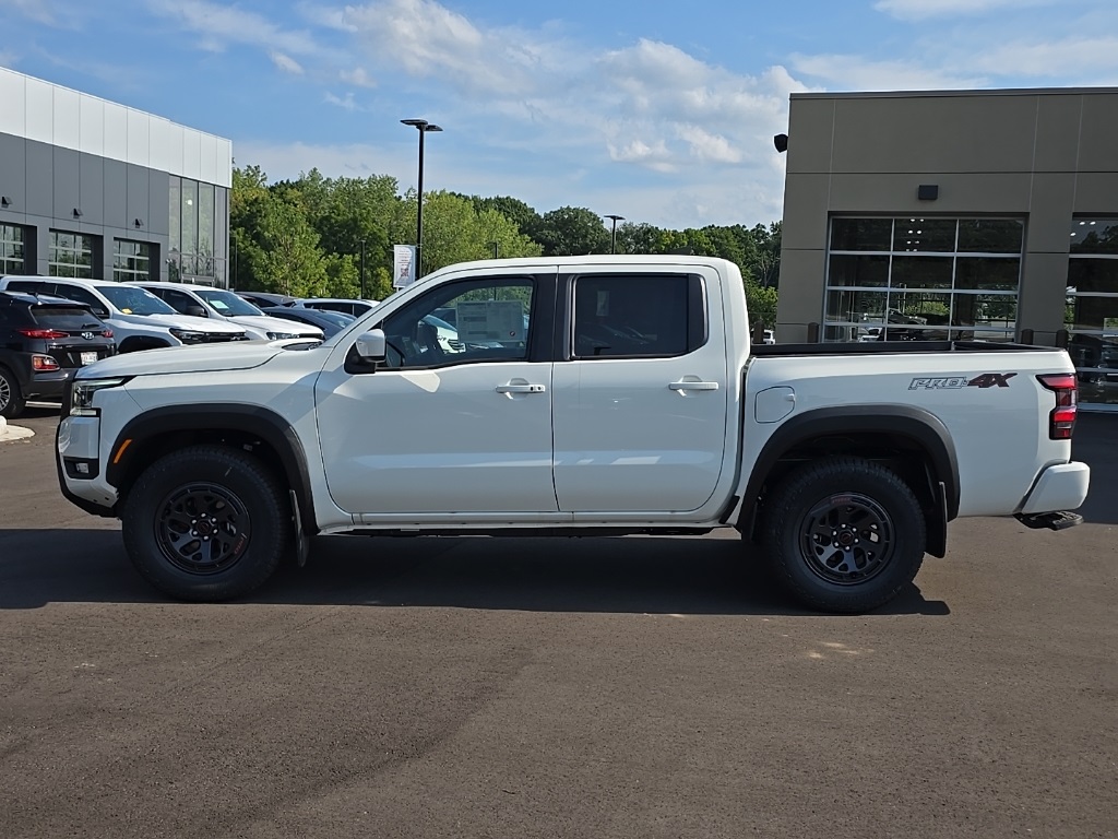 2025 Nissan Frontier Crew Cab PRO-4X photo 3