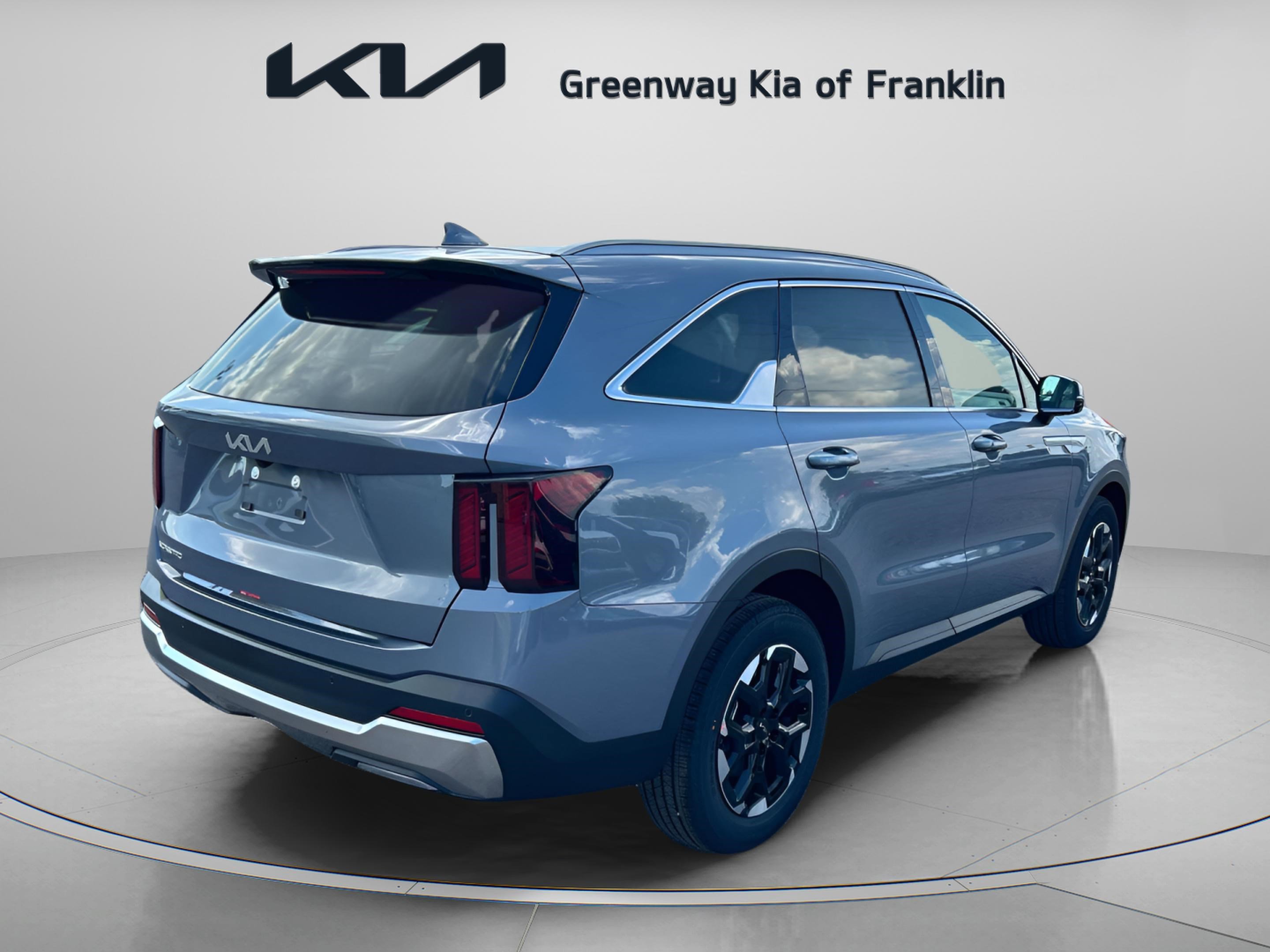 2025 Kia Sorento S photo 6