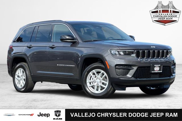 2025 Jeep Grand Cherokee Laredo's photo