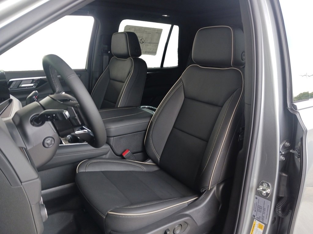 2025 Chevrolet Tahoe Premier photo 11