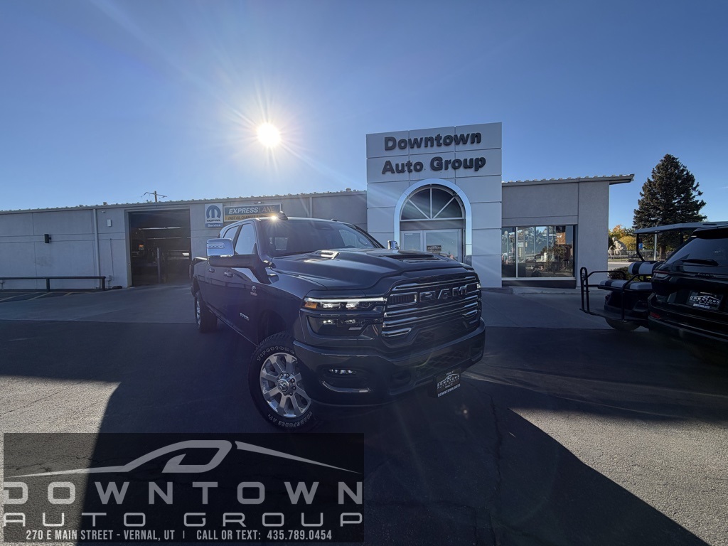 2025 RAM Ram 3500 Pickup Laramie's photo