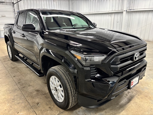 2025 Toyota Tacoma SR's photo