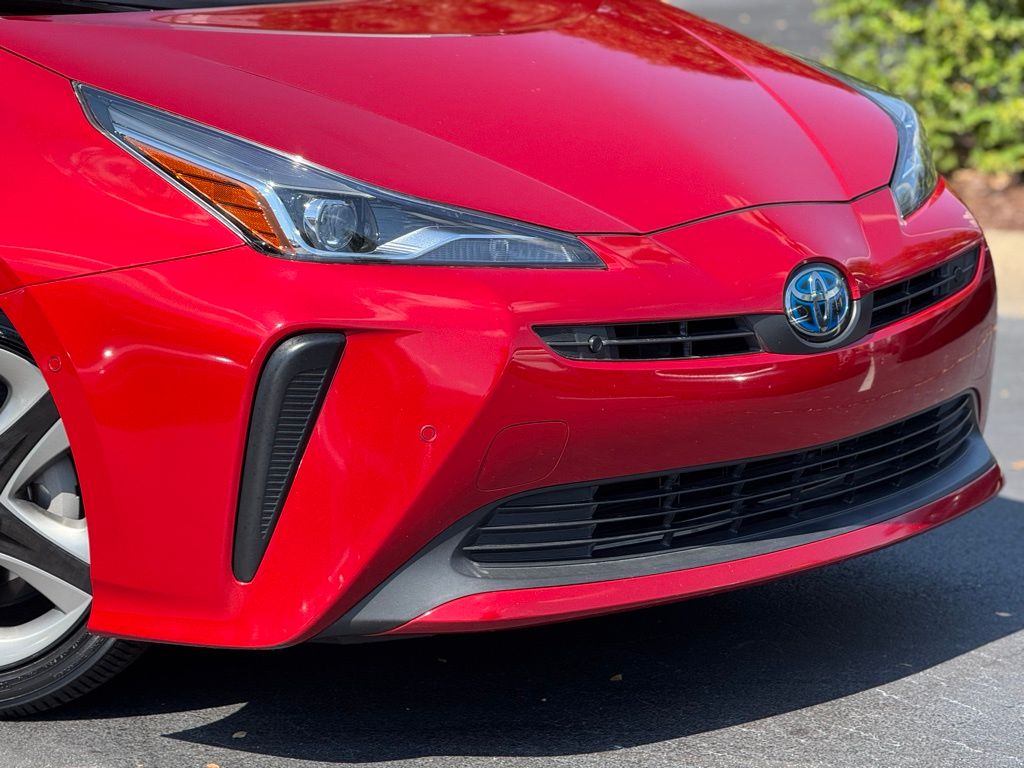 2021 Toyota Prius XLE photo 3
