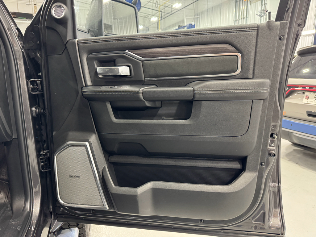 2025 Ram 4500 photo 21