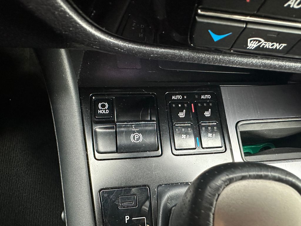2022 Lexus RX 450h F SPORT photo 17