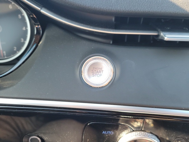 2025 Genesis GV70 2.5T photo 7