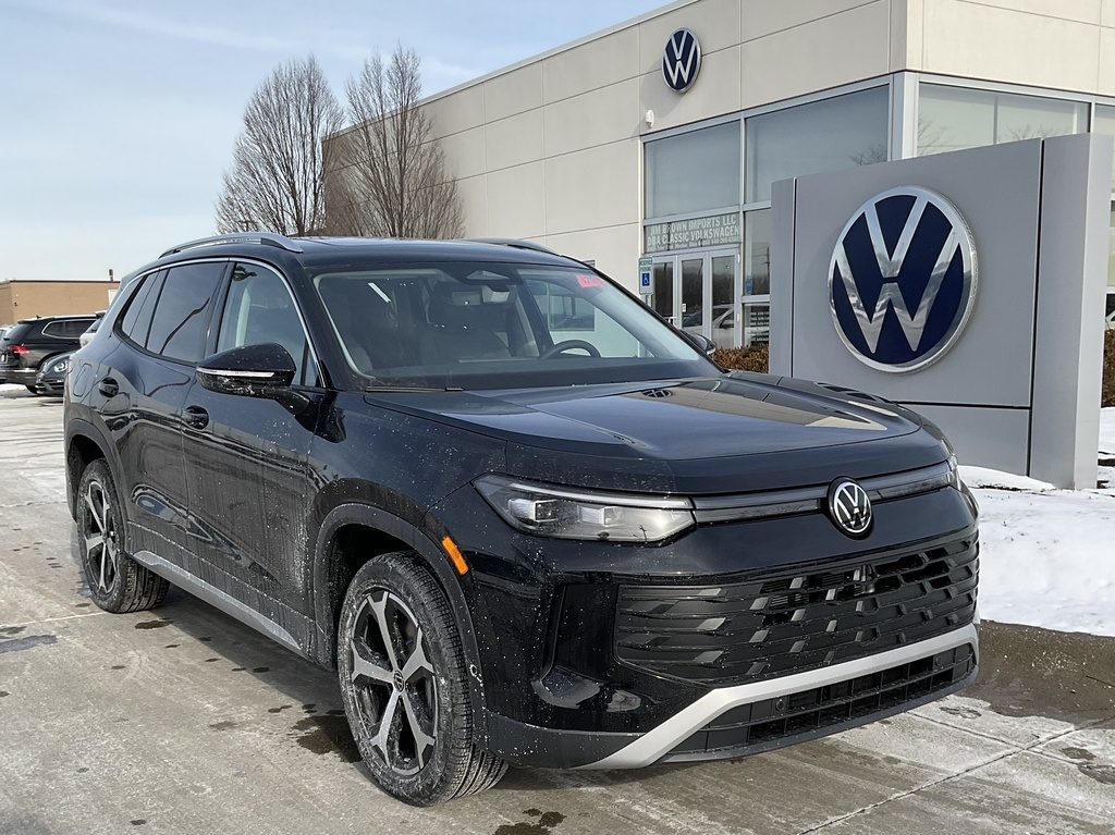 2026 Volkswagen Tiguan SE's photo