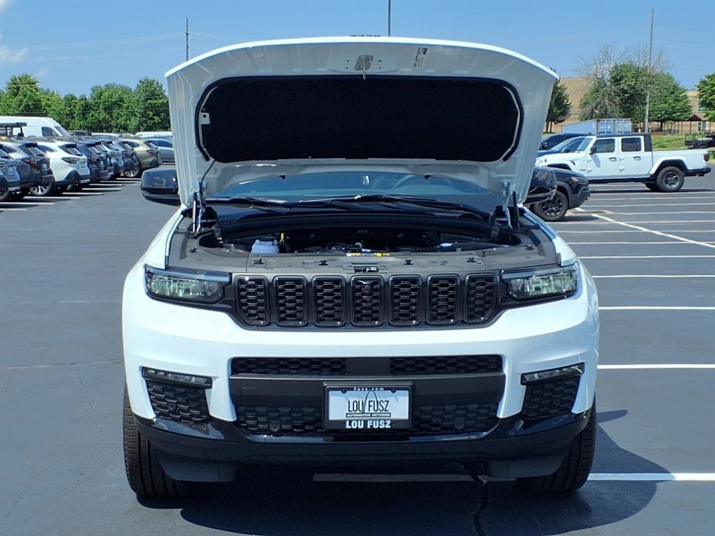 2025 Jeep Grand Cherokee Limited photo 20