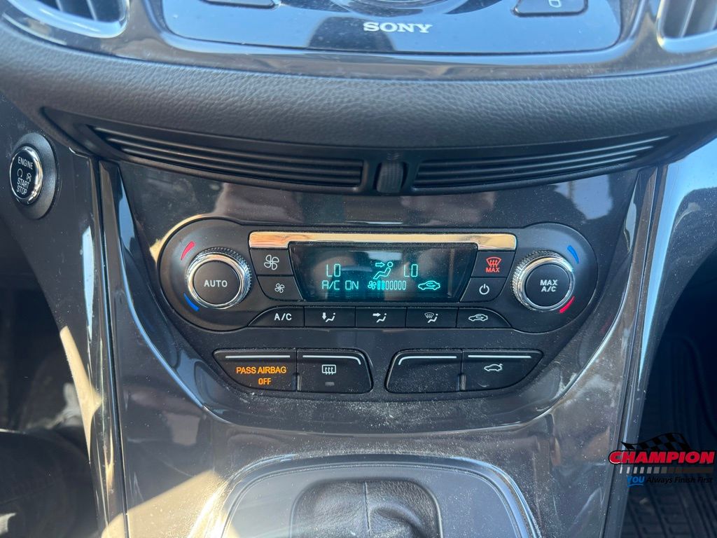 2015 Ford Escape Titanium photo 13