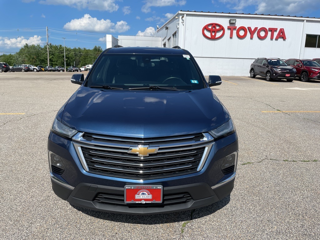 2023 Chevrolet Traverse photo 2