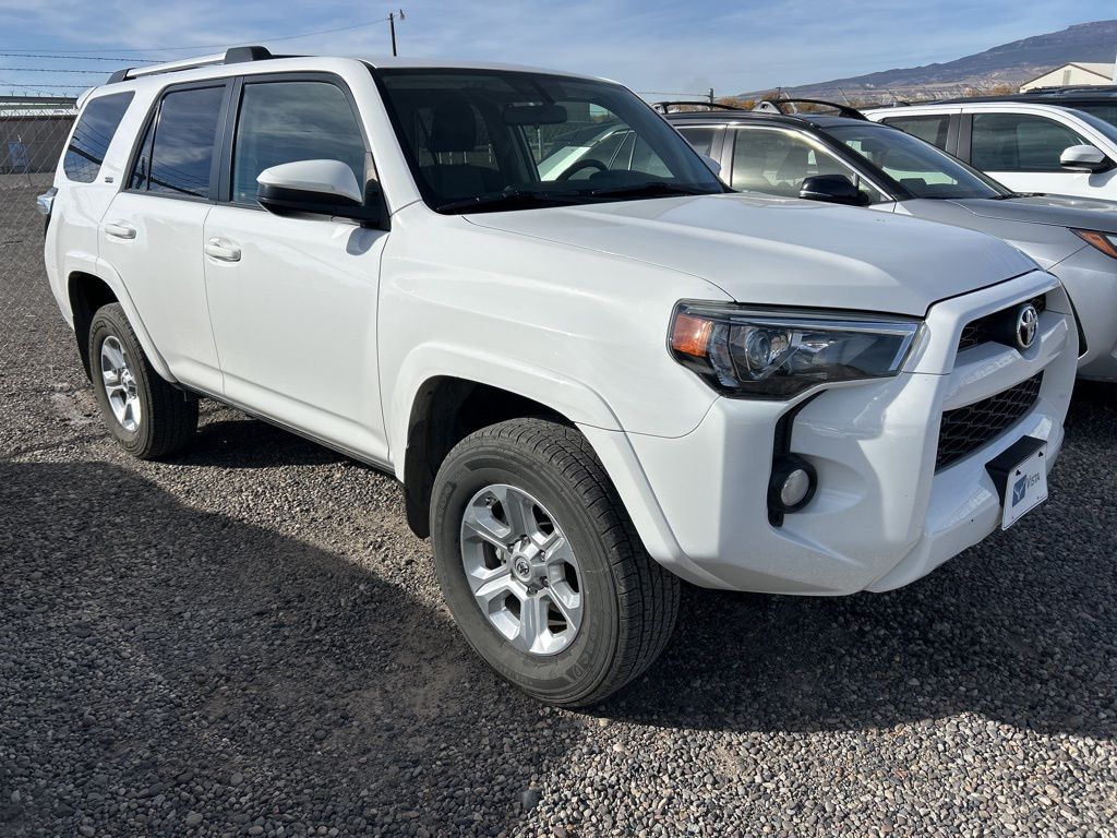 2019 Toyota 4Runner SR5's photo