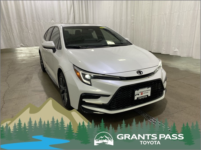 2026 Toyota Corolla XSE's photo