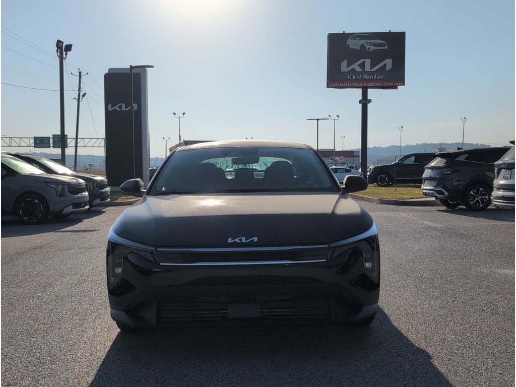 2025 Kia K4 LX photo 3