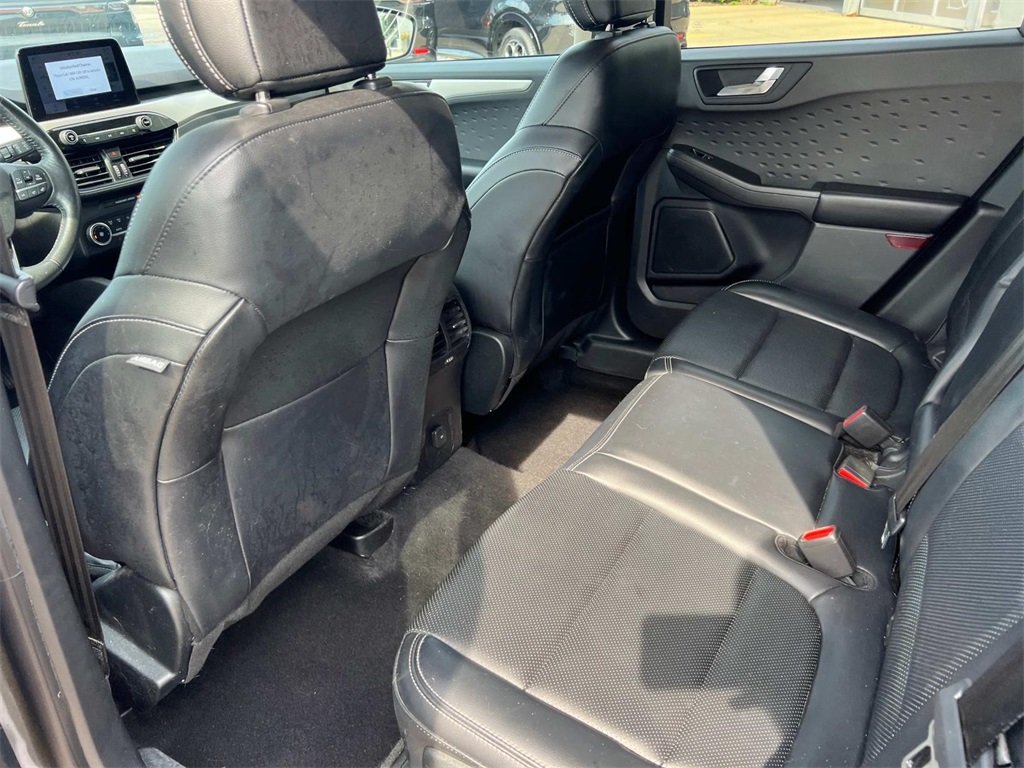 2020 Ford Escape SEL photo 9
