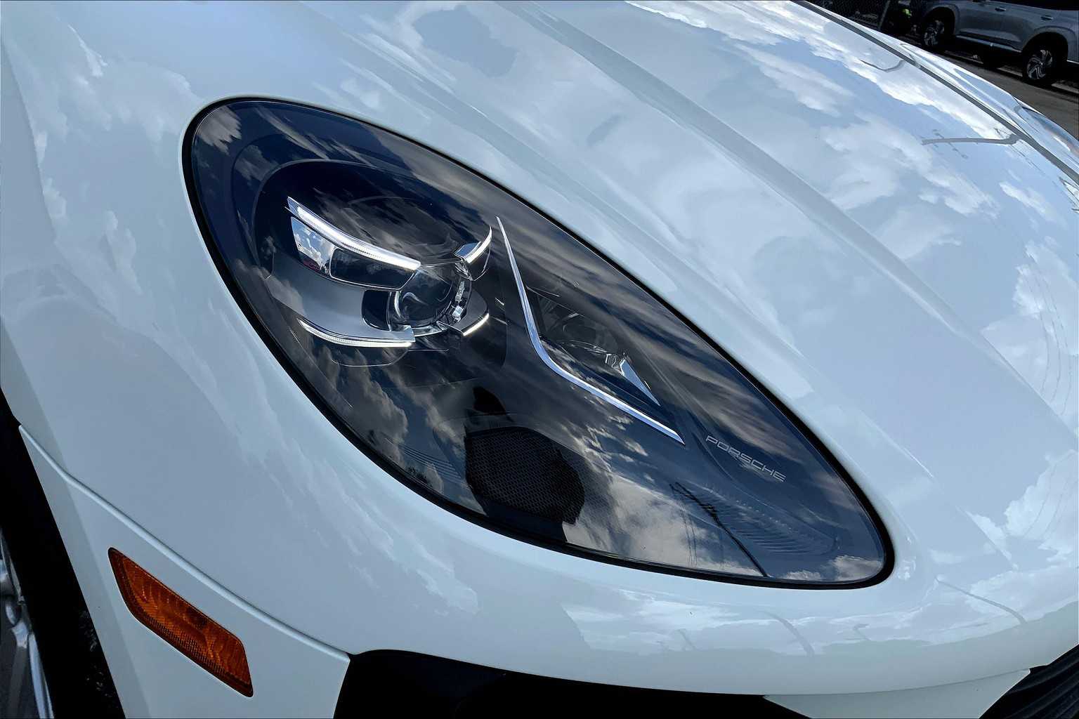 2020 Porsche Macan S photo 27