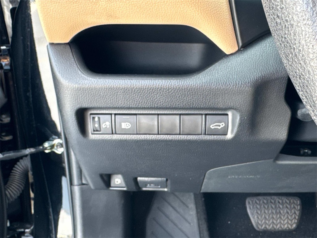 2022 Toyota RAV4 Hybrid XLE photo 20