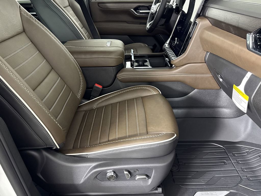 2025 Gmc Yukon Denali Ultimate photo 10